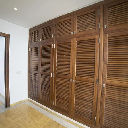 Impressive | 3 Bedrooms | Magatsuhi | Spacious Sun Terrace | Outdoor Pool, Hot Tub And Bbq | Montana Roja فيلة بلايا بلانكا