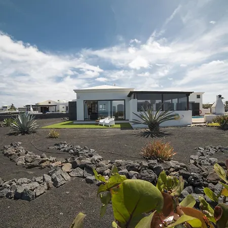 Impressive | 3 Bedrooms | Magatsuhi | Spacious Sun Terrace | Outdoor Pool, Hot Tub And Bbq | Montana Roja *